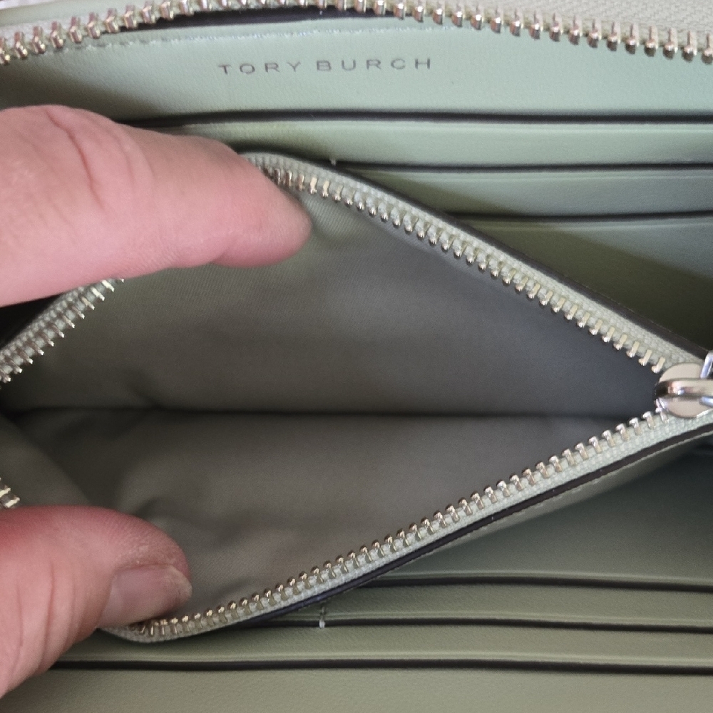 Tory Burch Mint Green Quilted Wallet - Picture 7 of 12